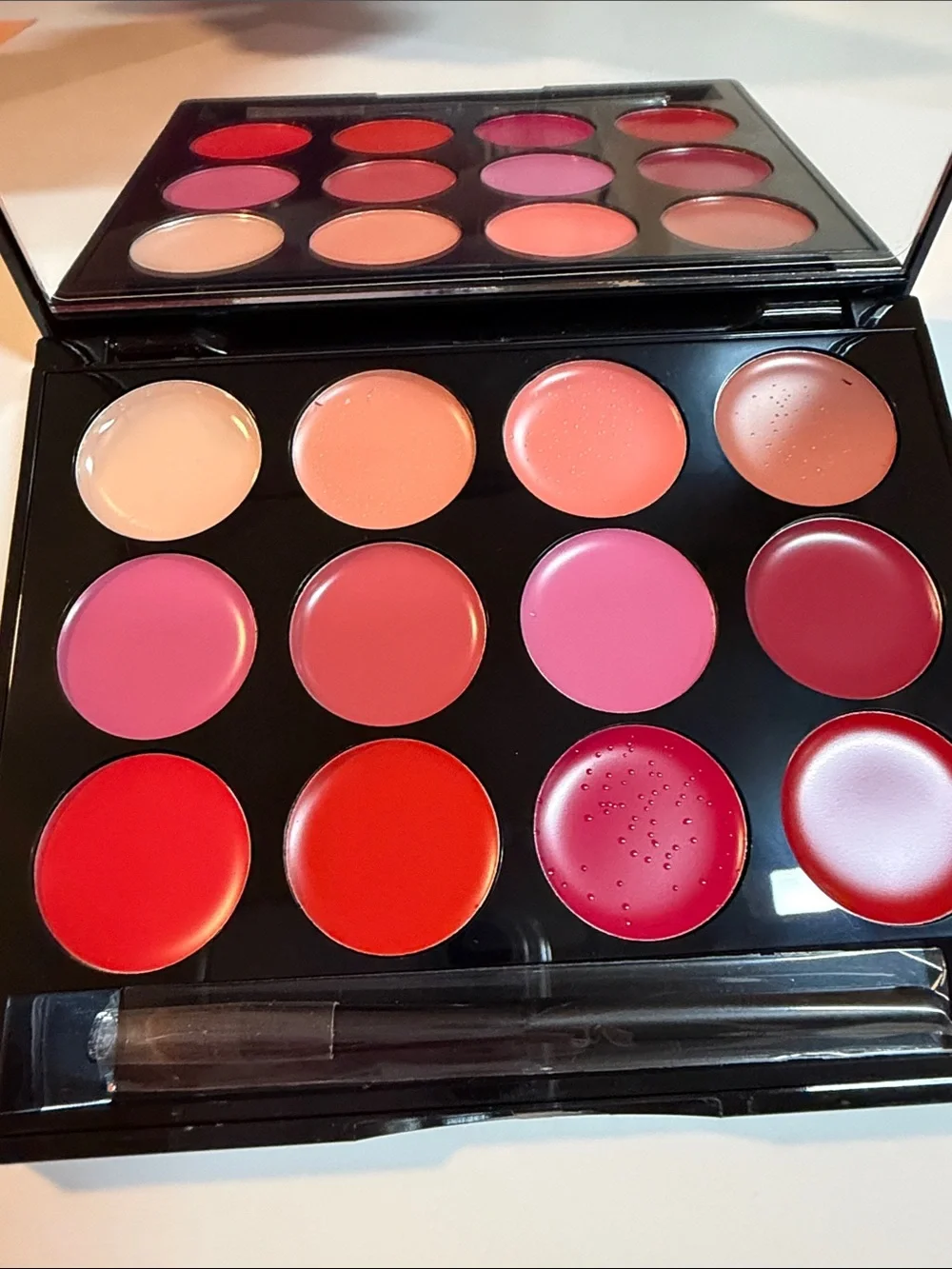 ISH Multi-Shade Lip Palette - Red, Pink, Peach, Nude